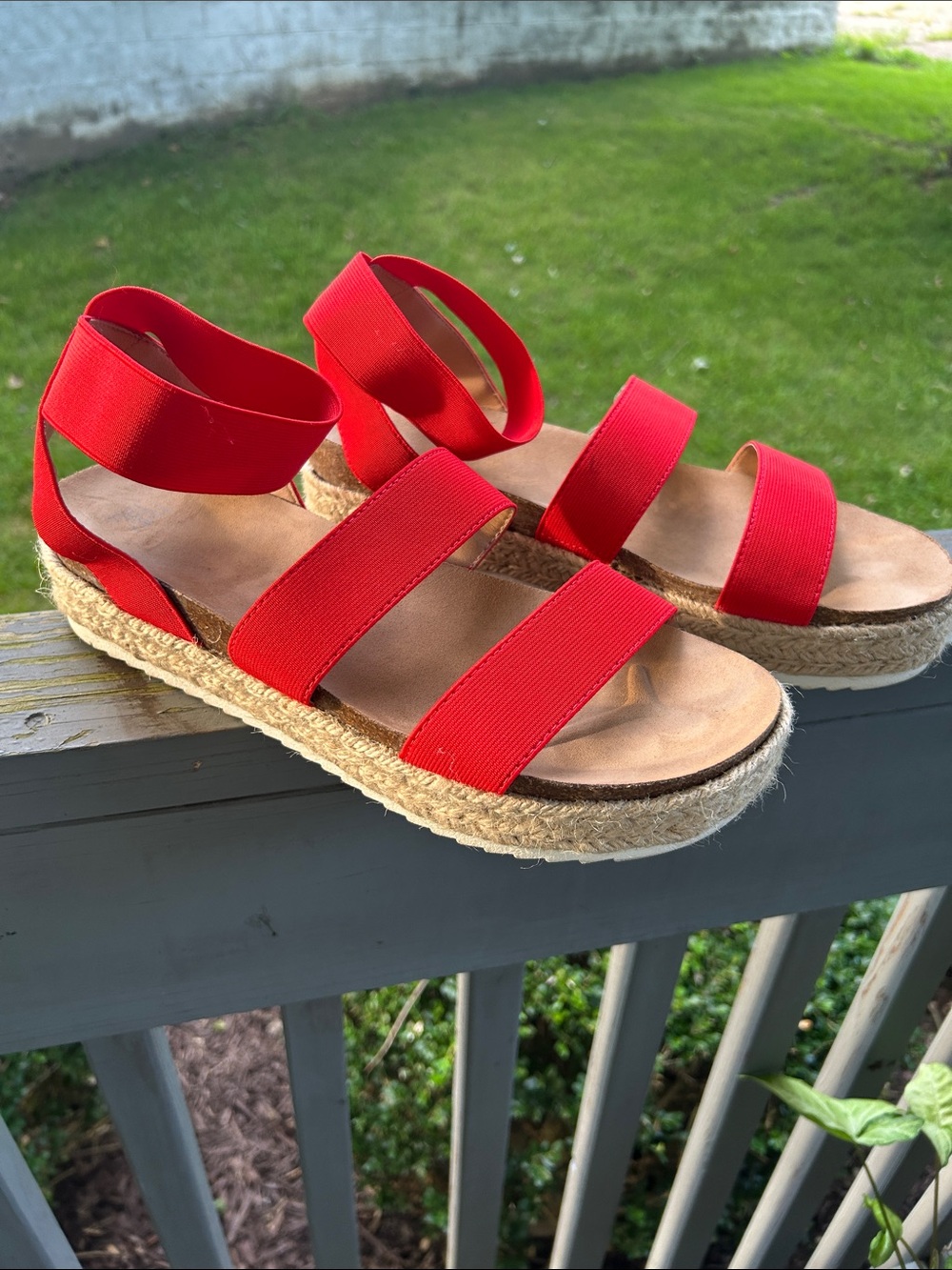 Time & Tru Sandals